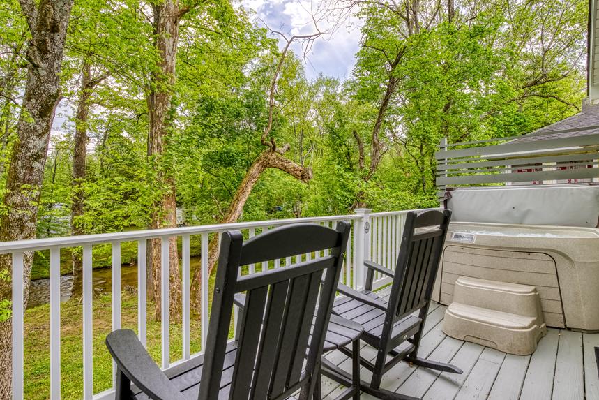 Creekside Cottage